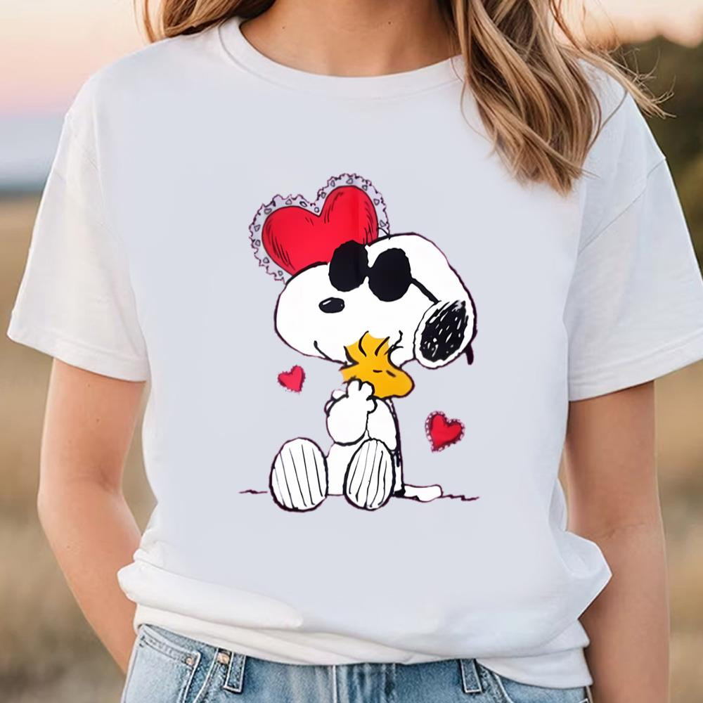 Hug Snoopy Joe Cool Valentine Shirt .jpg