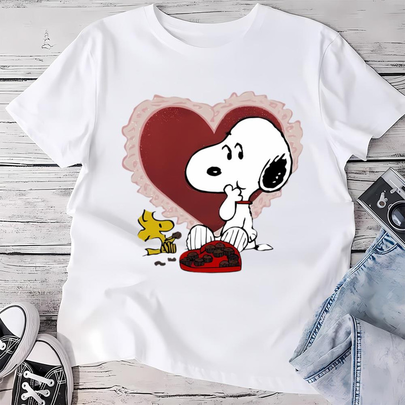 Snoopy And Woodstock Eat Chocolate Valentine Day Shirt .jpg