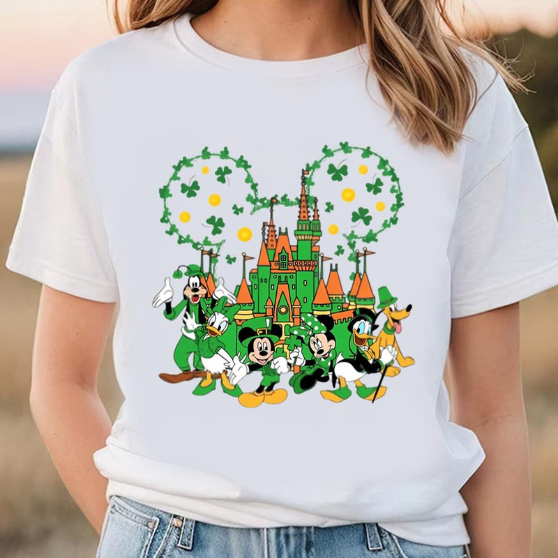 Disneyland St Patricks Day Shamrock Disney T-shirt .jpg