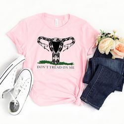 don't tread on me uterus snake png, protect roe v wade, women's pro choice, abortion rights, feminist png, texas women