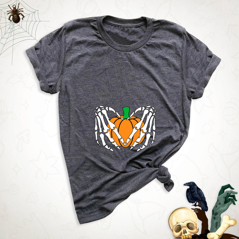 Pumpkin Maternity Shirt, Halloween Maternity Shirt, Pregnancy Announcement, Halloween Outfit, Skeleton Pumpkin Mom To Be, baby shower gift.jpg