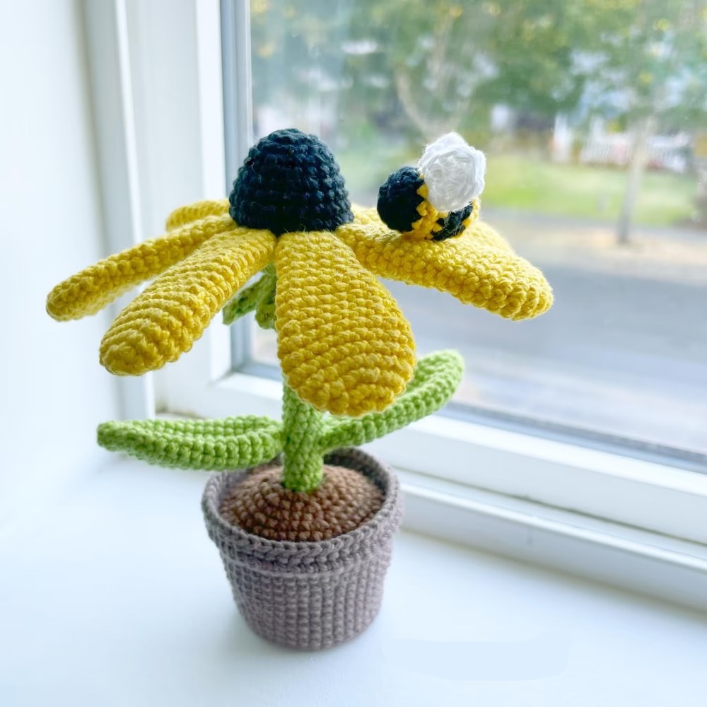 Bumble Blossom BlackAmigurumi Crochet Patterns, Crochet Pattern.jpg