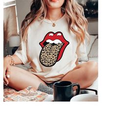 leopard lips shirt, big lips tshirt, kiss shirt, gift for makeup lover, lip shirts, makeup artist gift, women graphic te