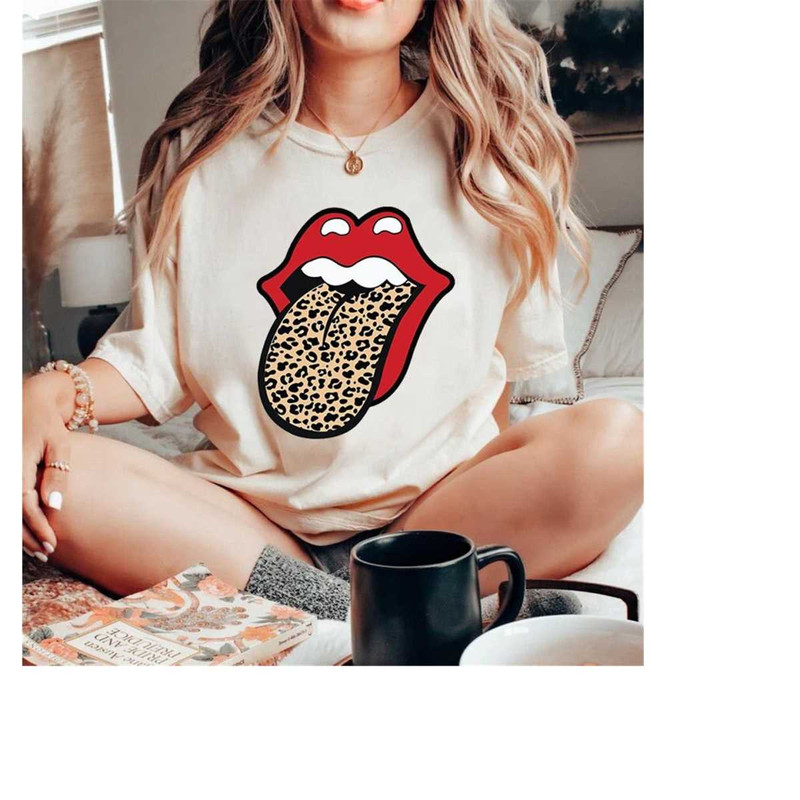 Leopard Lips Shirt, Big Lips Tshirt, Kiss Shirt, Gift for Makeup Lover, Lip Shirts, Makeup Artist Gift, Women Graphic Te.jpg
