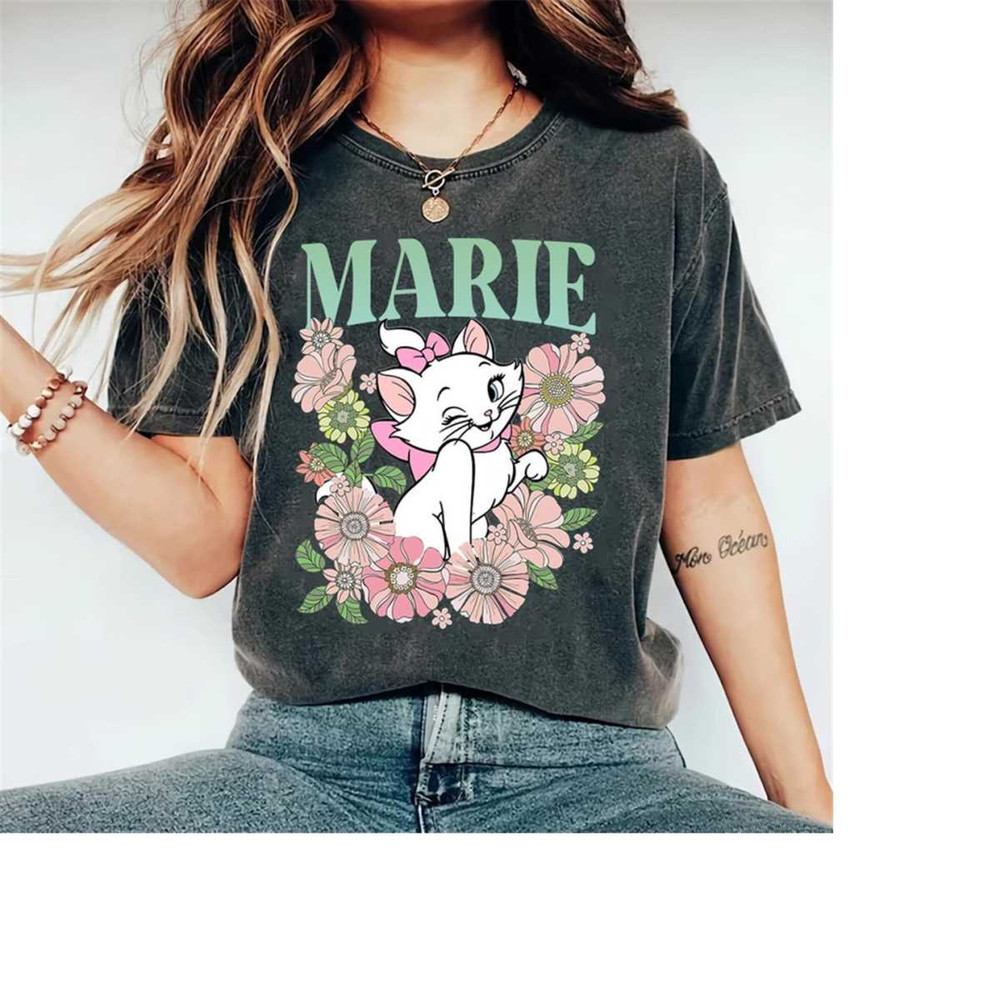 Retro Floral Disney Cats Shirt, Aristocats Shirt, Vintage The Aristocats Characters Tee, Magic Kingdom Shirt, Disney Fam.jpg