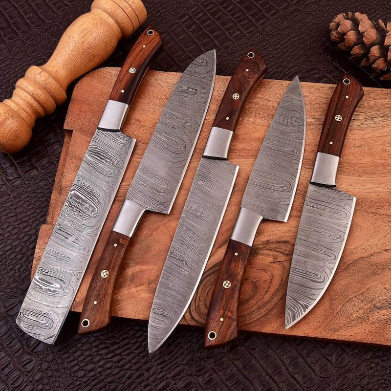 Custom Handmade 5PCS Damascus Steel Kitchen Chef Knives Set Full Tang Wooden Handle With Leather Ro 1