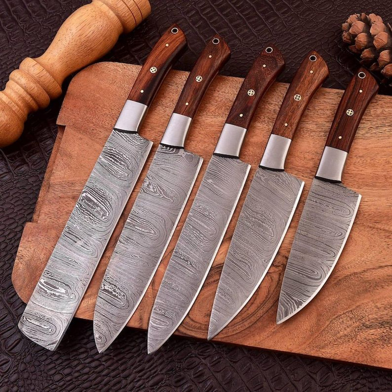 Custom Handmade 5PCS Damascus Steel Kitchen Chef Knives Set Full Tang Wooden Handle With Leather Ro 3