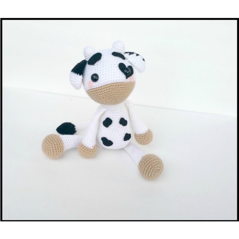 Mabel the cow crochet.jpg