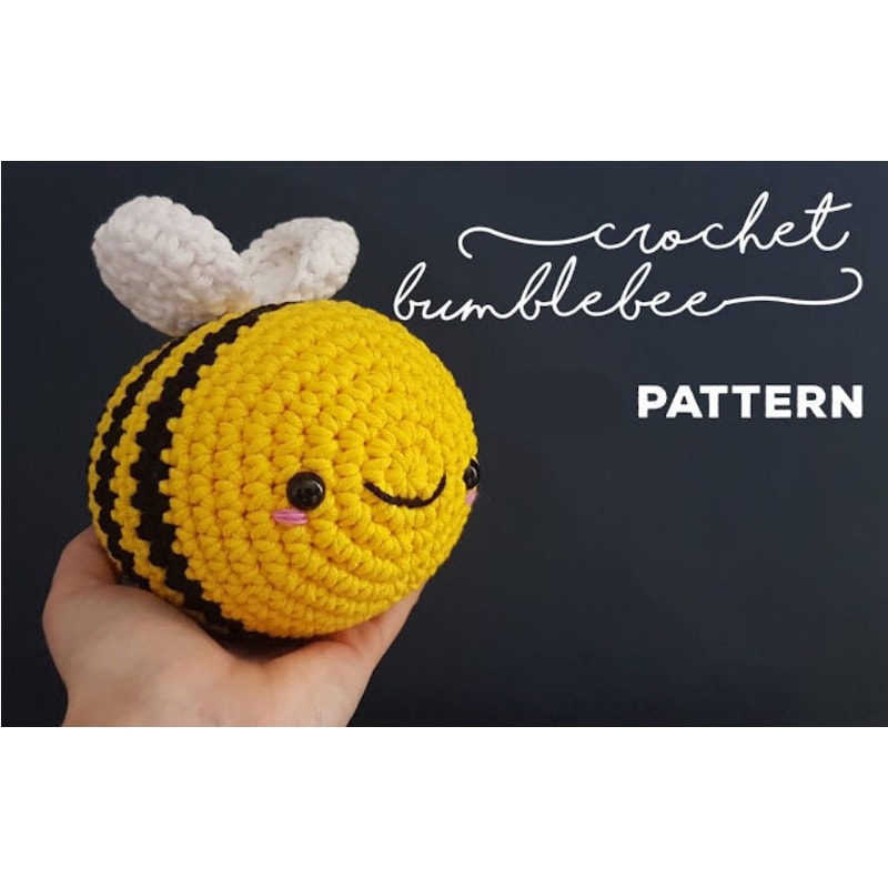 Crochet the Amigurumi TikTok Bee — Hooked by Robin.jpg