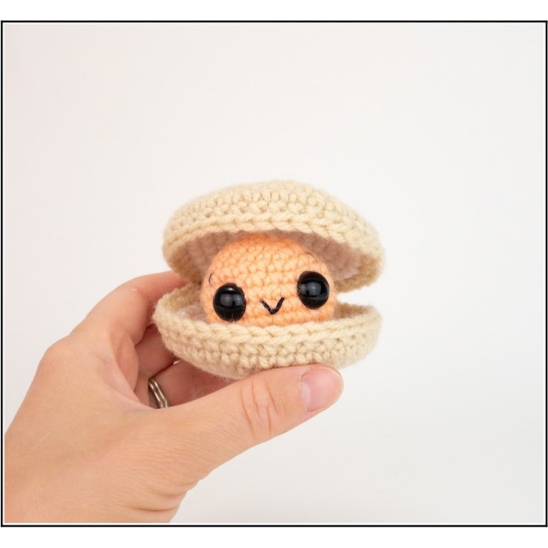 Cleo the Clam Amigurumi Crochet Patterns, Crochet Pattern.jpg