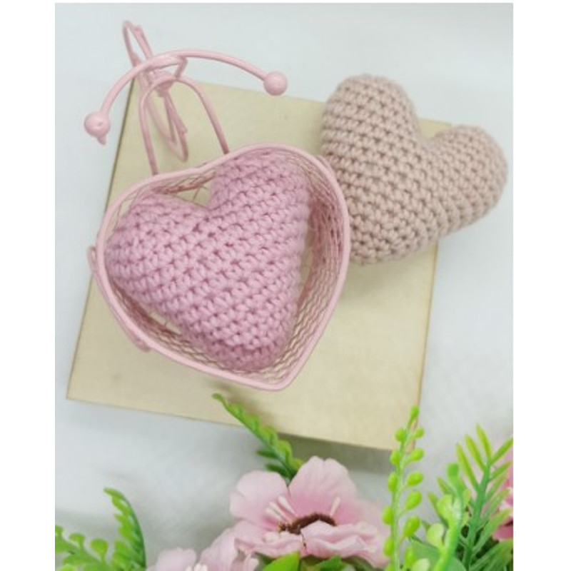 Easy crochet little heart pattern.jpg