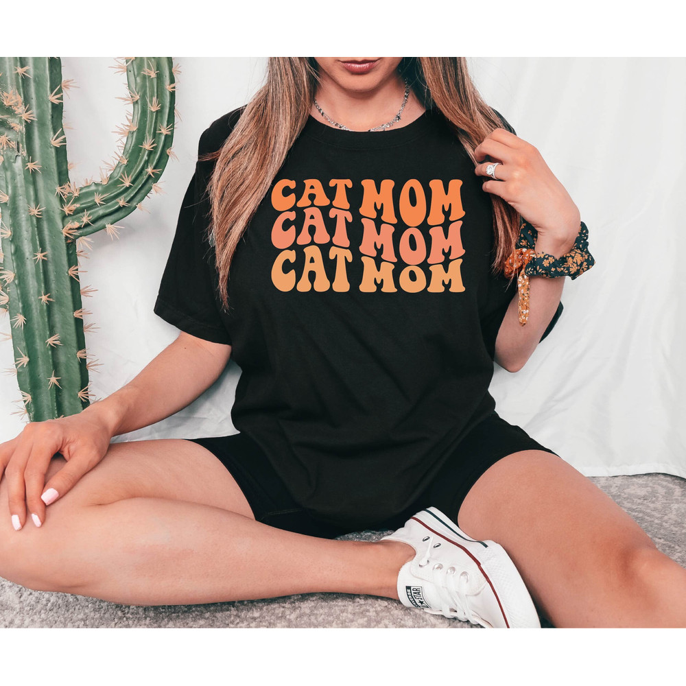 Cat Mom Shirt, Retro Cat Mama Tshirt, Mother's Day Gift Tee, Cat Owner Gift Tshirt.jpg