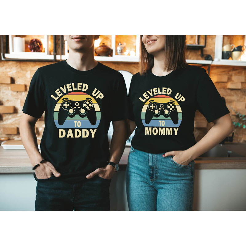 Pregnancy Announcement Tee, Mommy and Daddy Shirt Set, Mom and Dad Shirts, New Dad Shirt,Pregnancy Reveal Shirt, New Mom Dad Matching Shirt.jpg