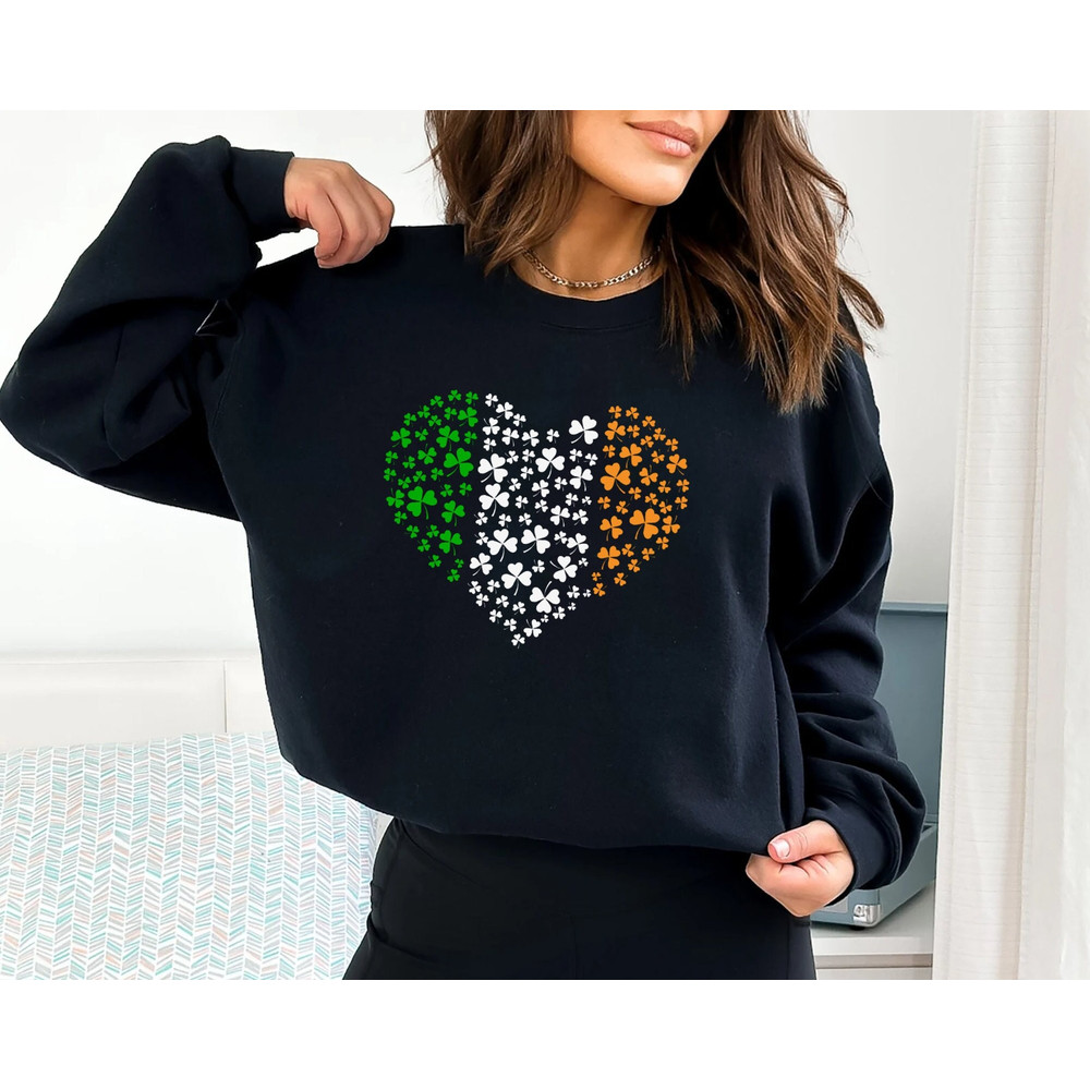 Irish Flag Shamrock Heart Sweatshirt, St Patrick Day kids Shirt, Irish Flag Hoodie, Irish Gift, Irish Sweatshirt, St Patrick Day Sweatshirt.jpg
