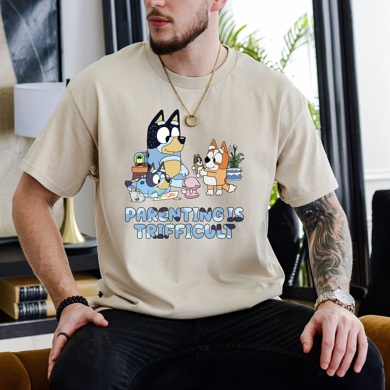 Bluey Papa Shirt, Bluey Elternschaft ist Trifficult Shirt, Bluey Familie Shirt, Bluey Vatertag Shirt, Bluey Papa Shirt, Papa Geburtstagsgeschenk.jpg