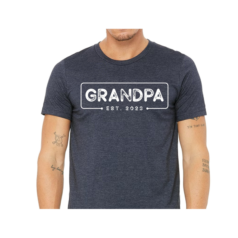 Custom Grandpa Tshirt, Grandpa Est 2024 Shirts Grandfather Baby Announcement Shirt.jpg