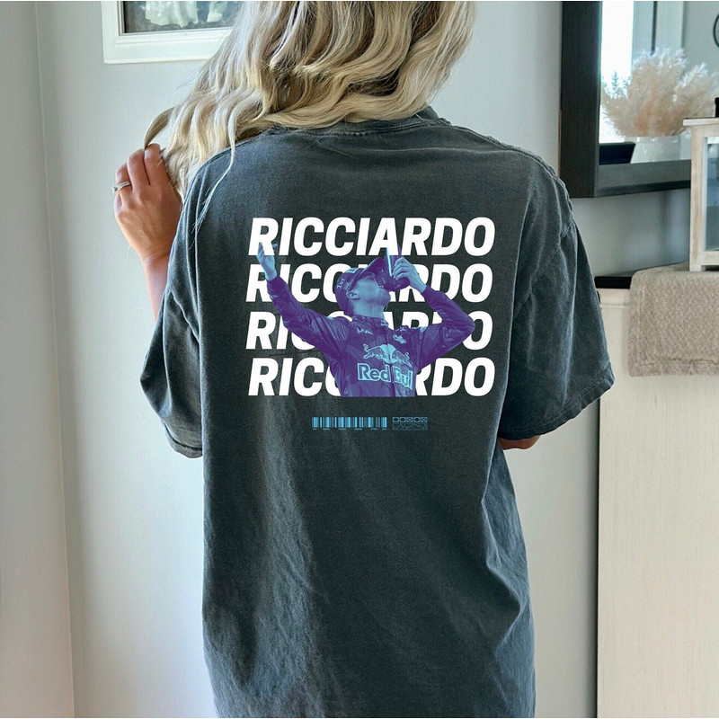 Daniel Ricciardo T-Shirt, F1 Fan Gift  Red Bull Racing Formula One Ricciardo Gift Formula 1 T-Shirt.jpg