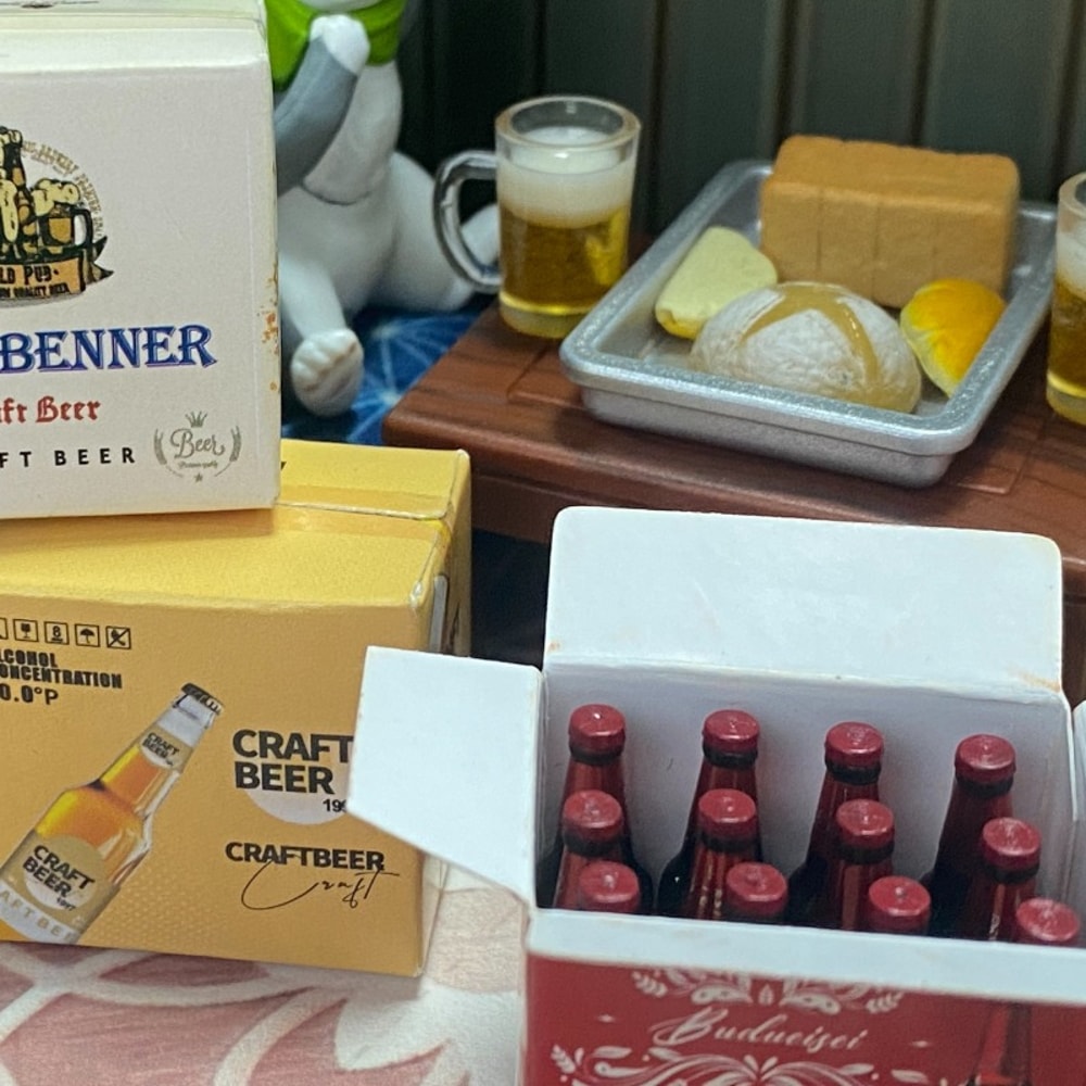 Mini Budweiser Beer Toy for Pretend Play, Dollhouse Accessory, Miniature Scene with Mini Beer Bottle Toys, Super