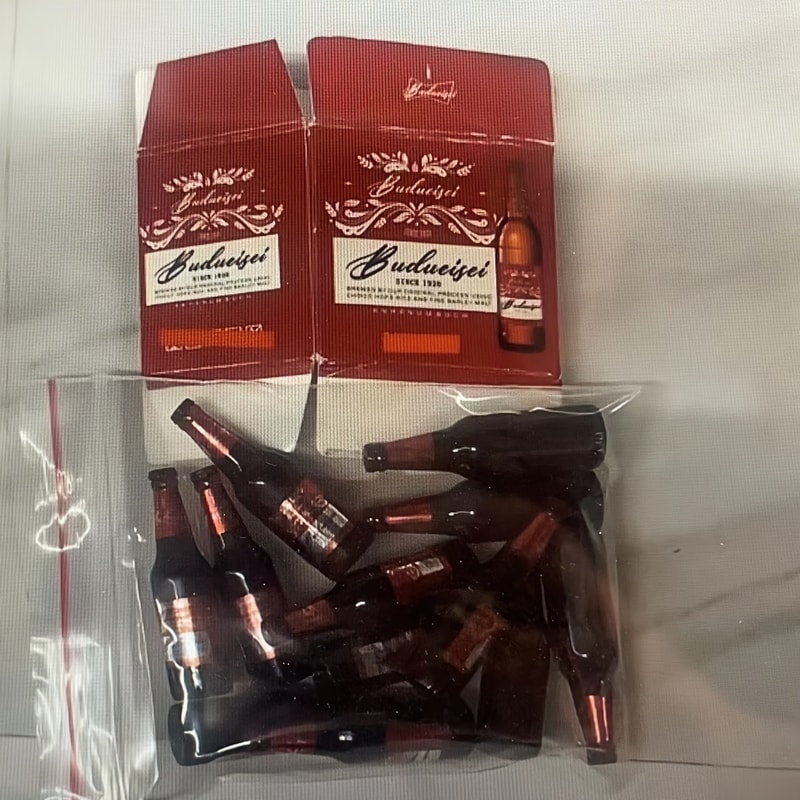 Mini Budweiser Beer Toy for Pretend Play, Dollhouse Accessory, Miniature Scene with Mini Beer Bottle Toys, Super