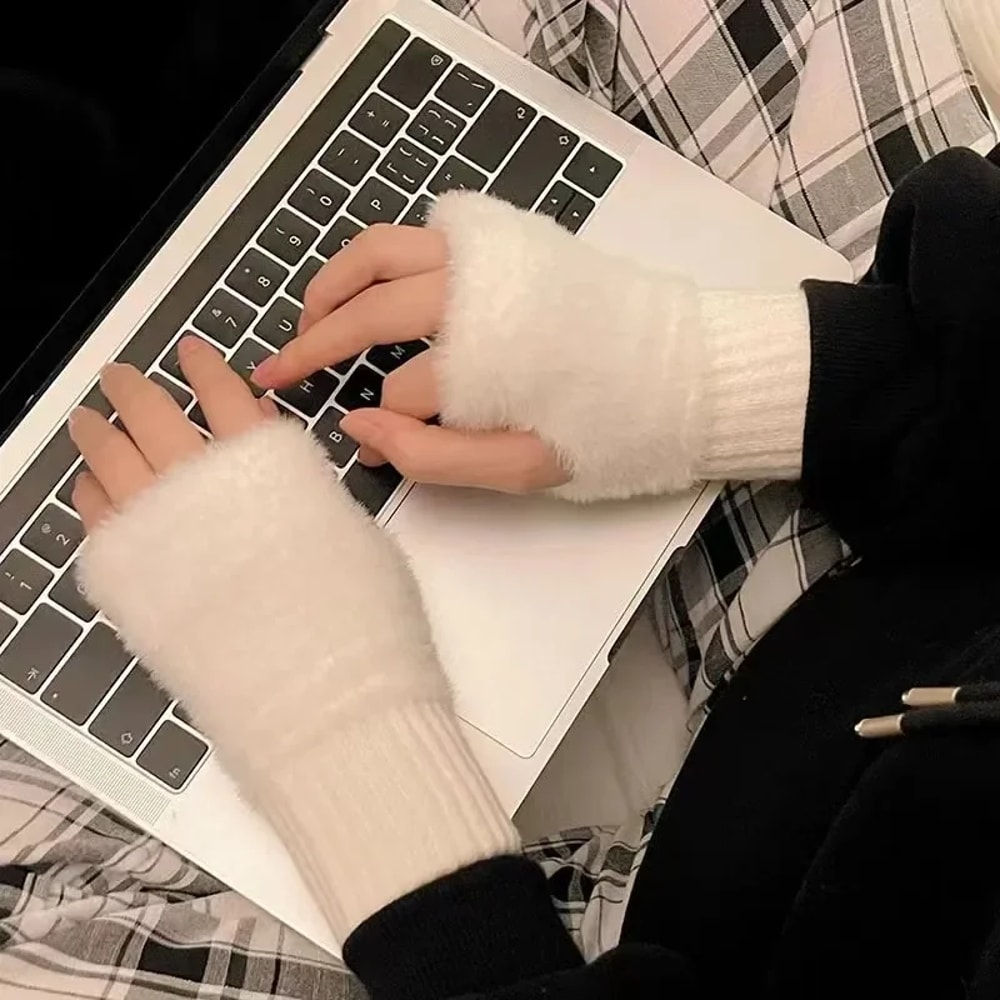 Fashionable Half Finger Gloves For Women Soft Warm Luxurious Winter Plush Knitted Fingerless Glove 4