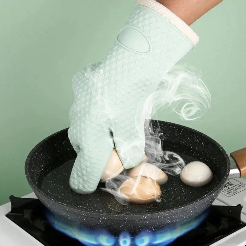 HeatInsulating Silicone Hand Cover For Kitchen Ovens AntiHeat Thickened Protection 1