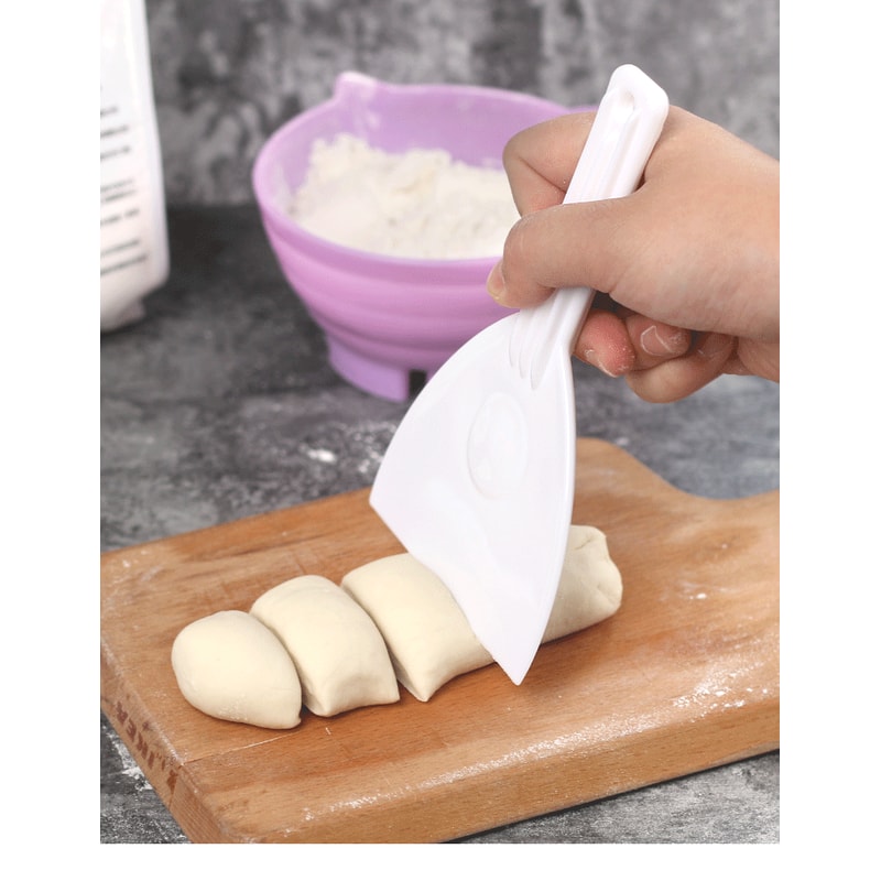 Plastic Scraper Cake Knife & Butter Dough Cutter – Soft-Scratch Kitchen Tool for DIY Baking, Chocolate Shovel