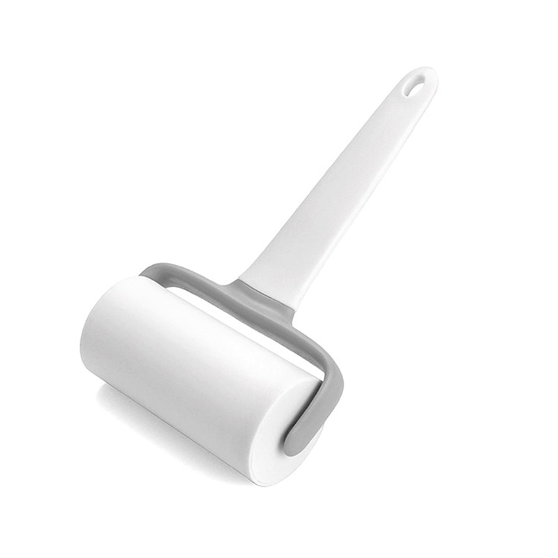 Smooth Turning Dough Roller Cutter - Professional Kitchen Gadget for Pizza, Cake, and Cookie Baking