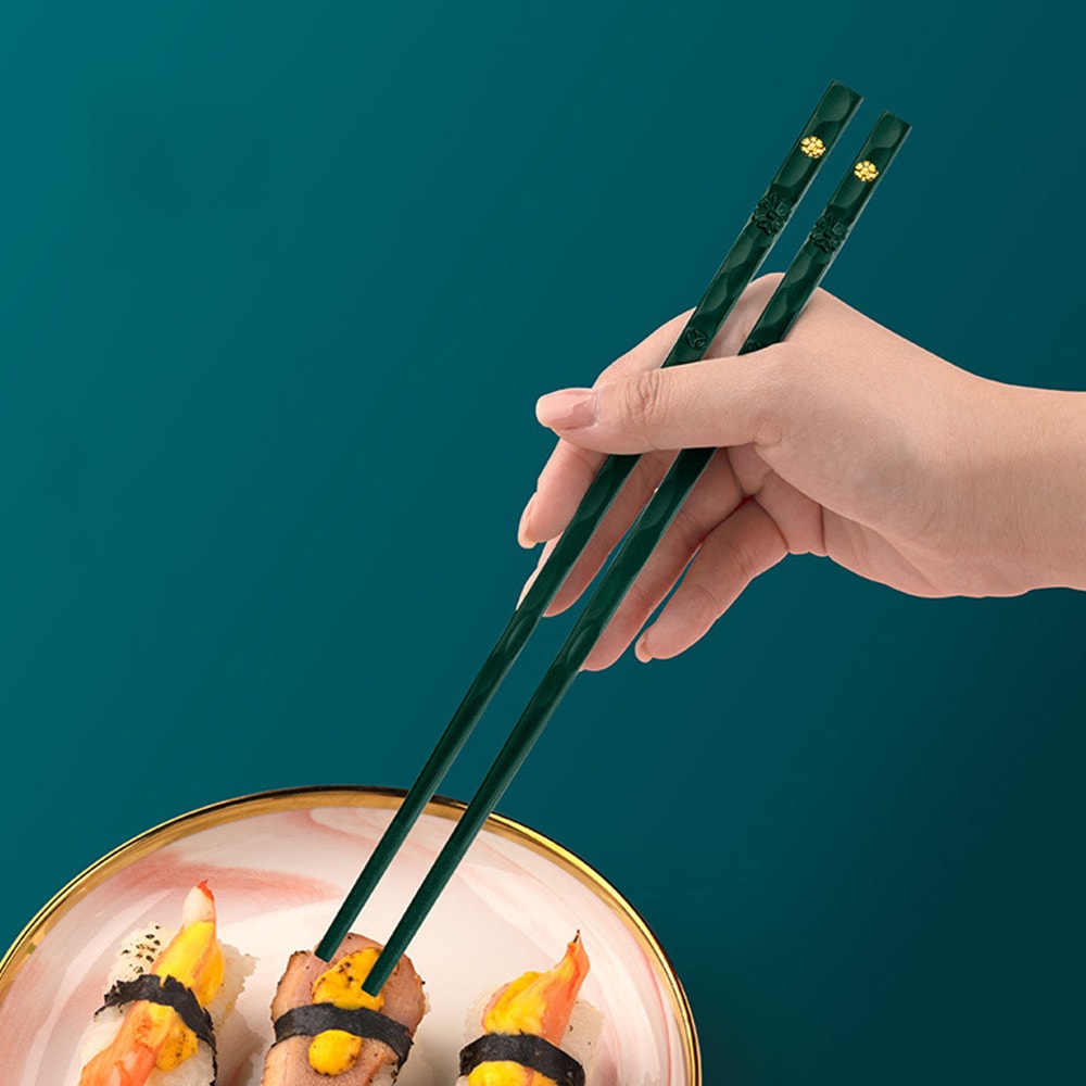 Portable Japanese Korean Reusable Chopsticks Set Nonslip Healthy Alloy Tableware For Sushi And Din 4
