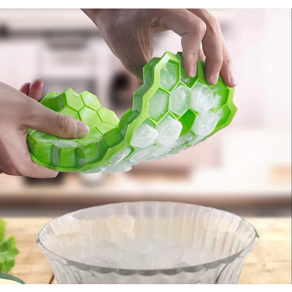 LargeCapacity Silicone Ice Cube Tray With Lids Honeycomb Mold For Easy Ice Popsicle Making FoodGra 3