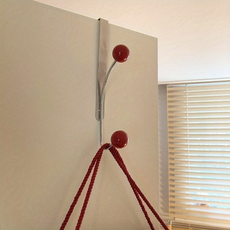 Heavy-Duty Over-the-Door Iron Hook Rack for Coats, Hats & Storage - Easy Installation for Bedroom, Kitchen, Bathroom