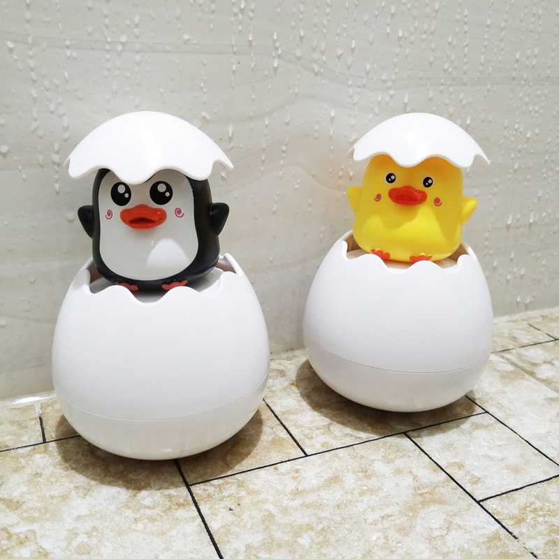 Cute Duck And Penguin Baby Bath Toy Water Spray Bathtub Sprinkler For Toddlers Fun Bath Time Toy 4