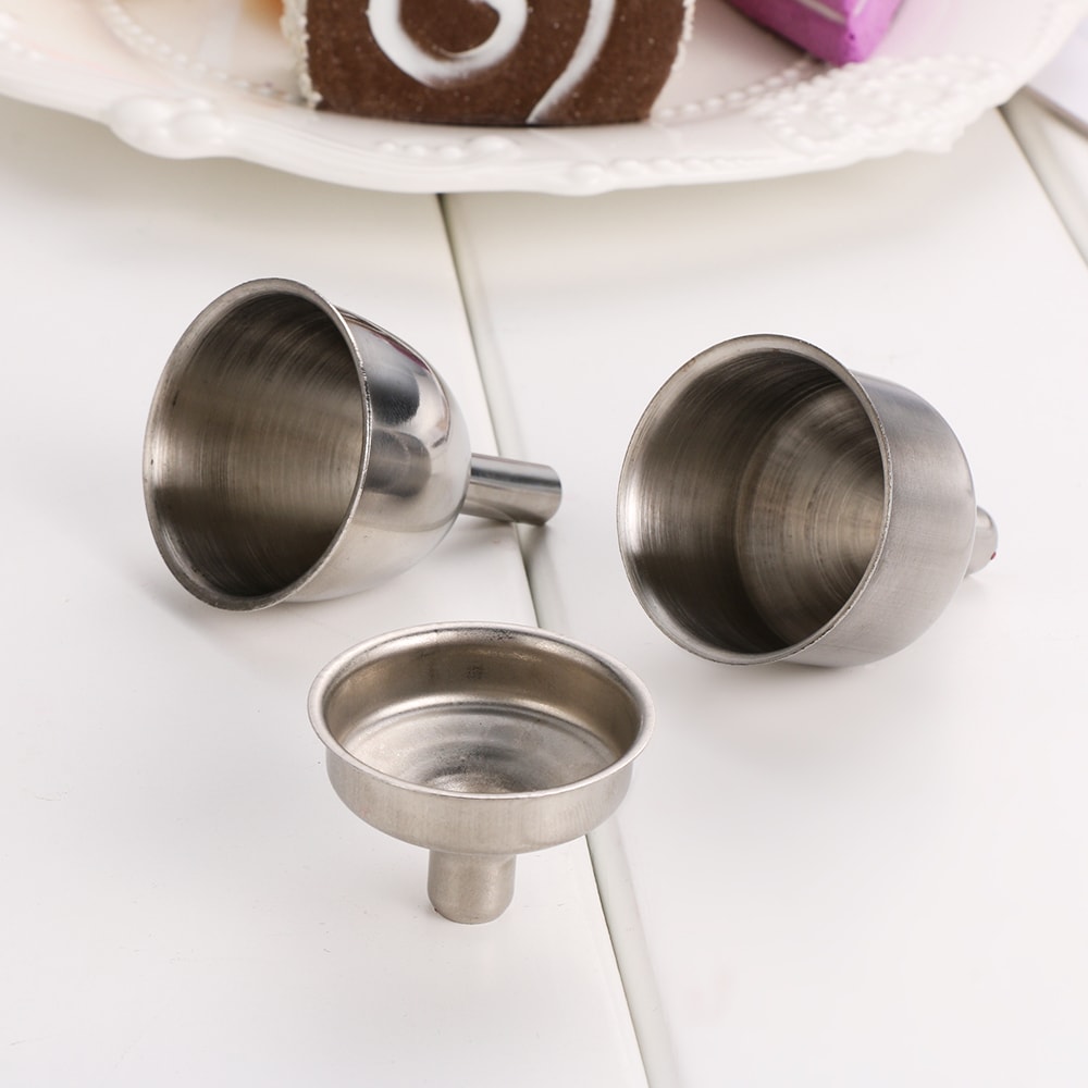 Mini Stainless Steel Funnel Set for Kitchen and Bar Liquid Dump Tool for Easy Pouring into Hip Flask, Wine