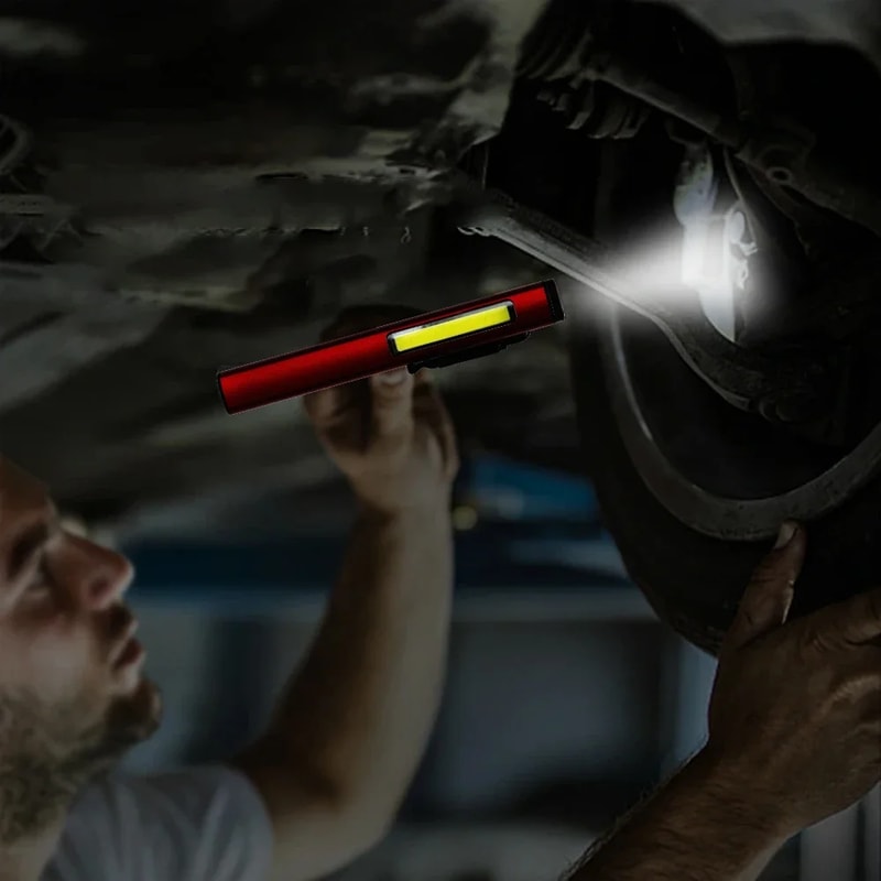 Portable LED Work Light With COB Floodlight And XPE High Beam Aluminum Alloy Clip With Builtin Bat 5