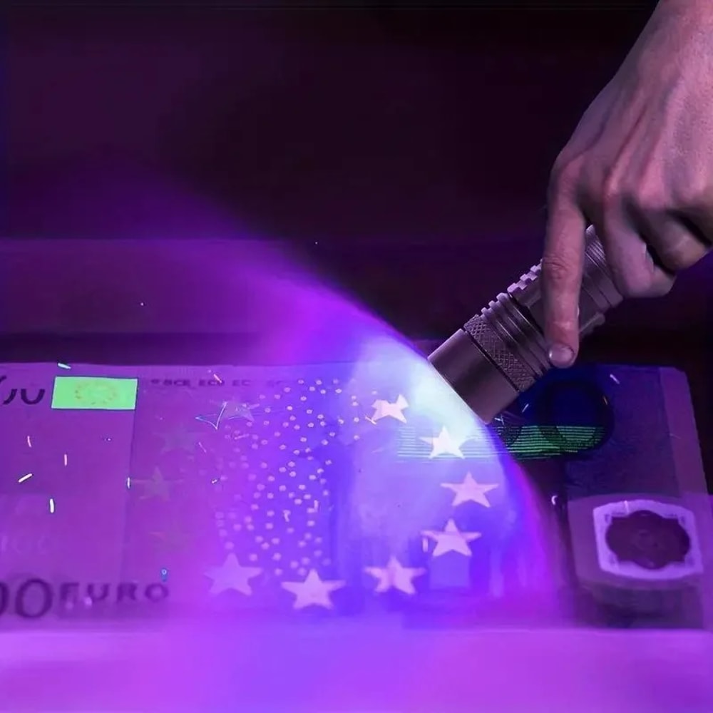 UV Flashlight Zoomable Ultra Violet Torch For Detecting Pet Urine Scorpions Fluorescent Agents 1