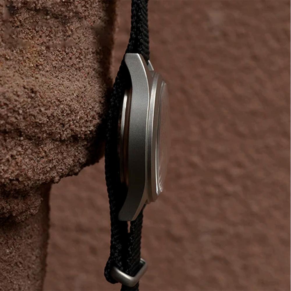 Dirty Dozen Military Vintage Quartz Watch Waterproof Luminous Small Seconds Hand 1