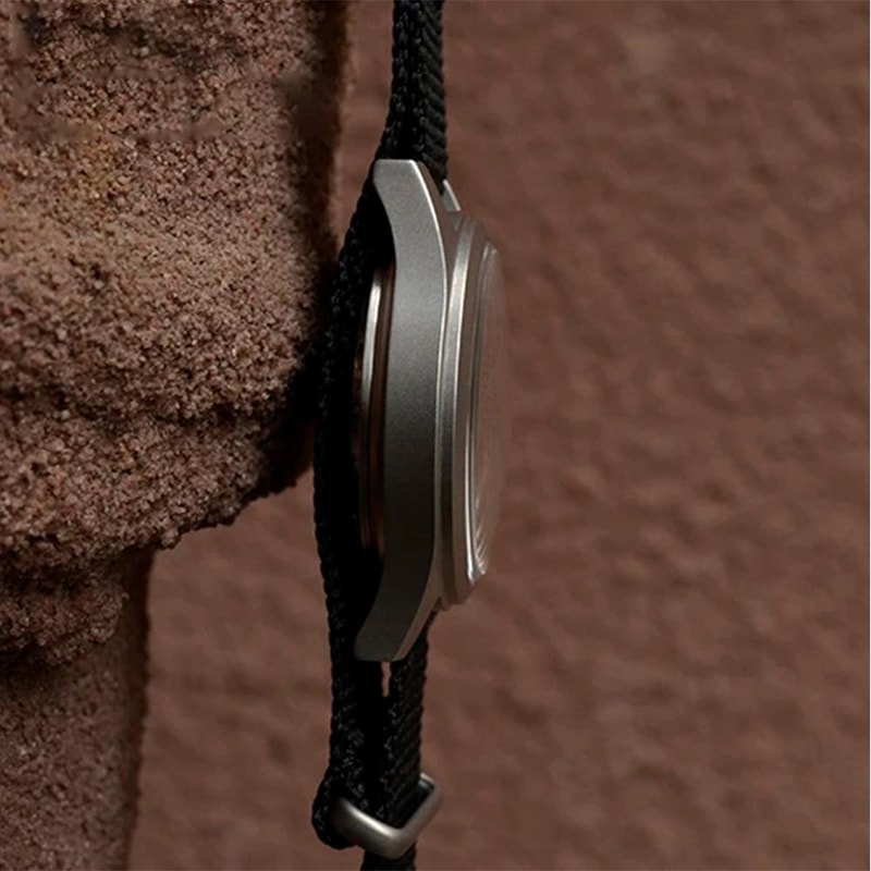 Dirty Dozen Military Vintage Quartz Watch Waterproof Luminous Small Seconds Hand 1