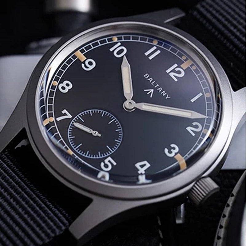 Dirty Dozen Military Vintage Quartz Watch Waterproof Luminous Small Seconds Hand 2