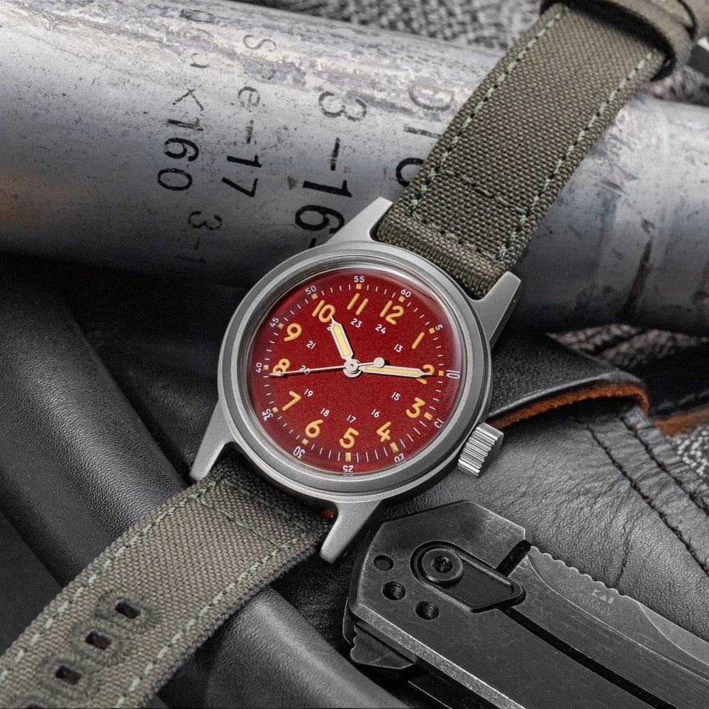 Retro Military Watch Unisex Luxury Sport Watch with Movement