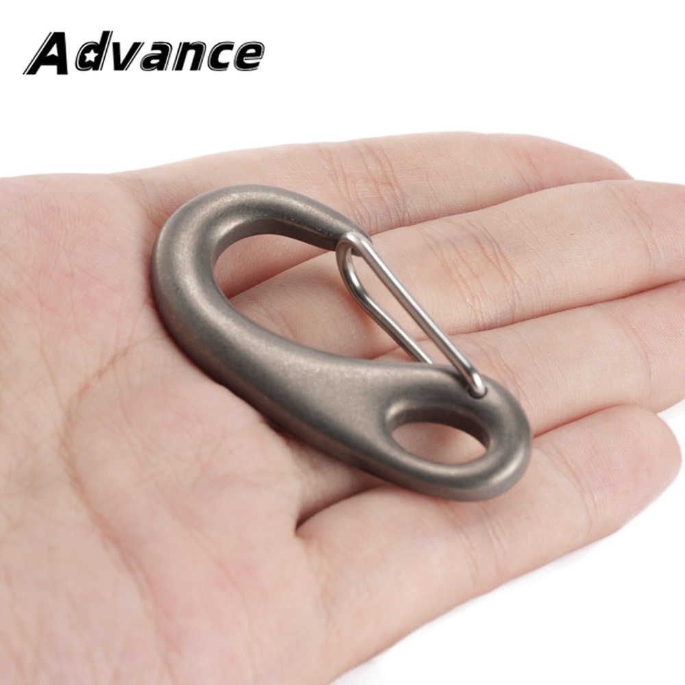 Titanium Alloy EDC Keychain Outdoor Carabiner Clip Durable Titanium keychain for Camping & Everyday Carry