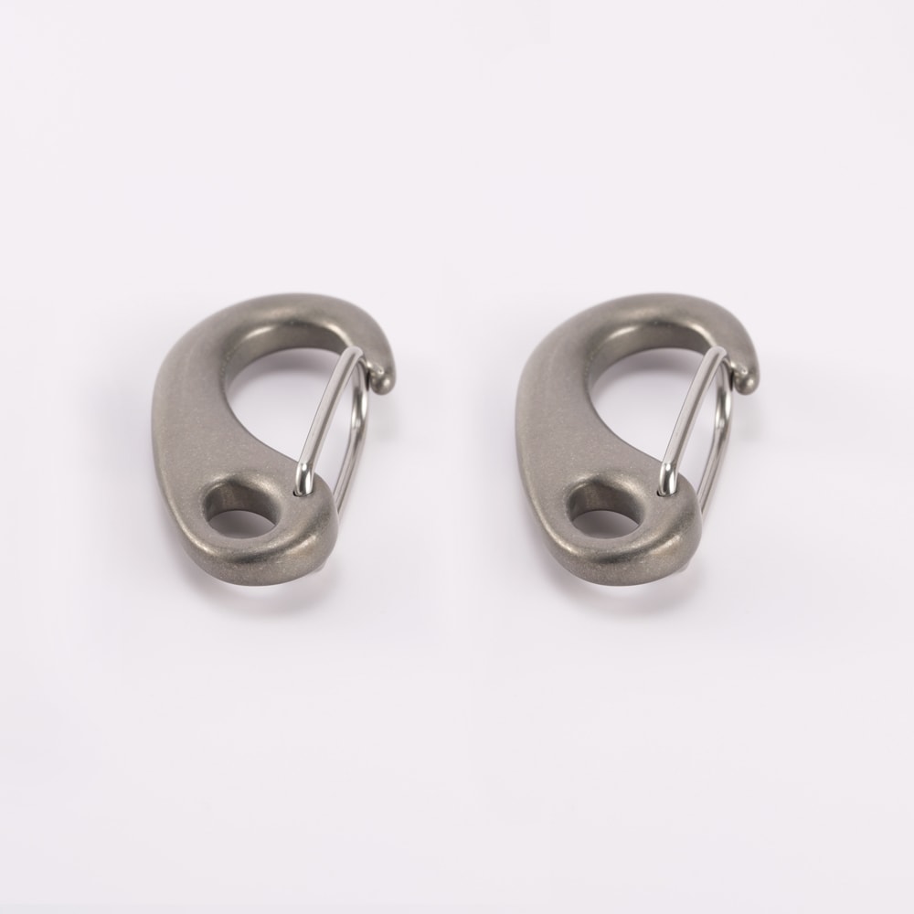 Titanium Alloy EDC Keychain Outdoor Carabiner Clip Durable Titanium keychain for Camping & Everyday Carry