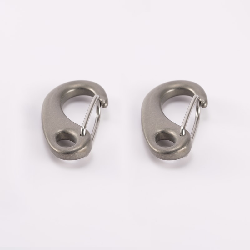 Titanium Alloy EDC Keychain Outdoor Carabiner Clip Durable Titanium keychain for Camping & Everyday Carry