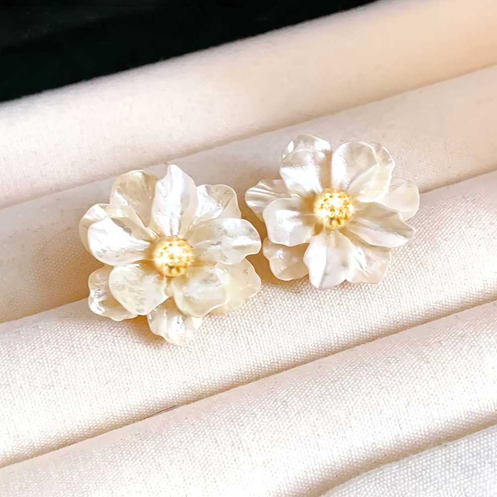 Camellia Flower Earrings Elegant Floral Stud Earrings for Weddings and Everyday Style