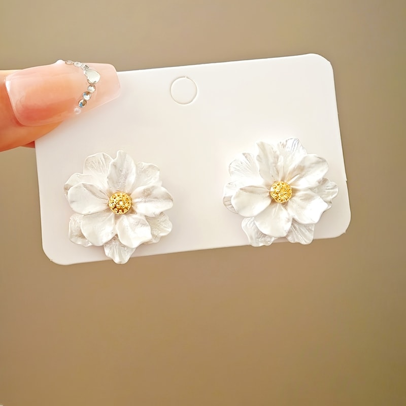Camellia Flower Earrings Elegant Floral Stud Earrings for Weddings and Everyday Style