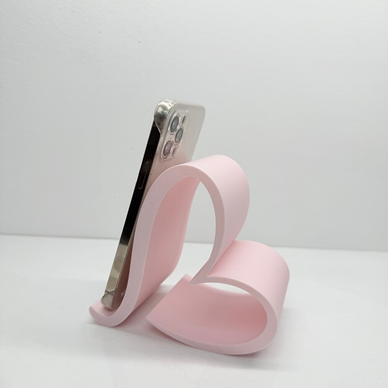 Heart Phone Stand Cute Desk Holder for Phones Tablets Romantic Gift Decor