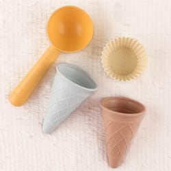 kids beach ice cream sand toy set 4 piece cup and scoop kit