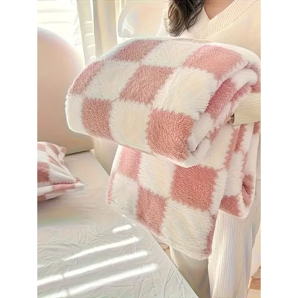 Pink Checkered Throw Blanket Soft Cozy Lightweight Couch Blanket for Bed Travel