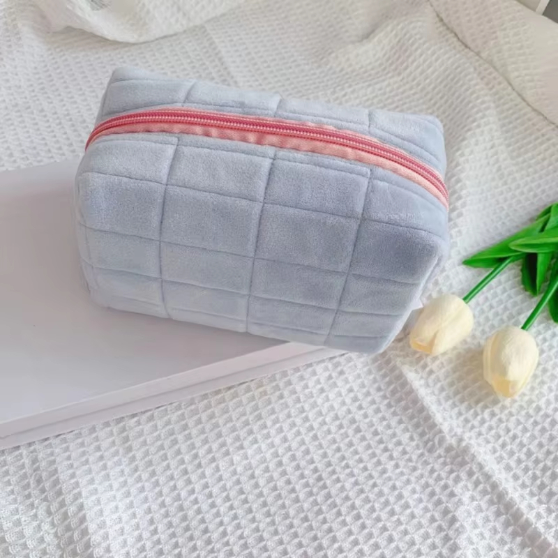 Plush Travel Makeup Bag Soft Cosmetic Organizer Pouch for Women