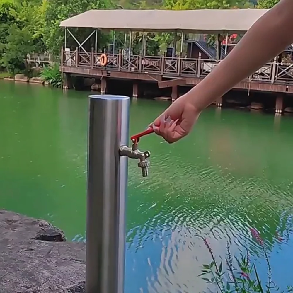 Lockable Outdoor Faucet Garden Bibcock Valve for Secure Water Tank Connector and Irrigation Use