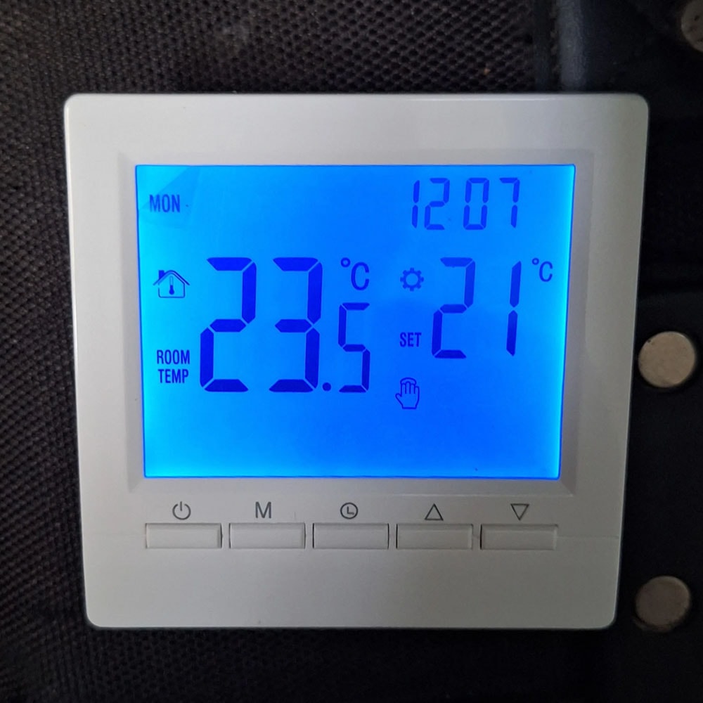 Smart Programmable Thermostat for Gas Boiler Heating with Digital Control and Child Lock