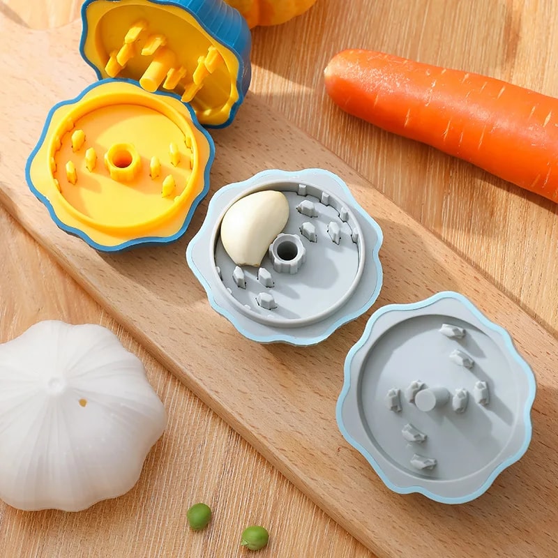 Manual Rotary Garlic Chopper Cute Garlic Shape Mini Food Grinder for Chili Ginger Garlic